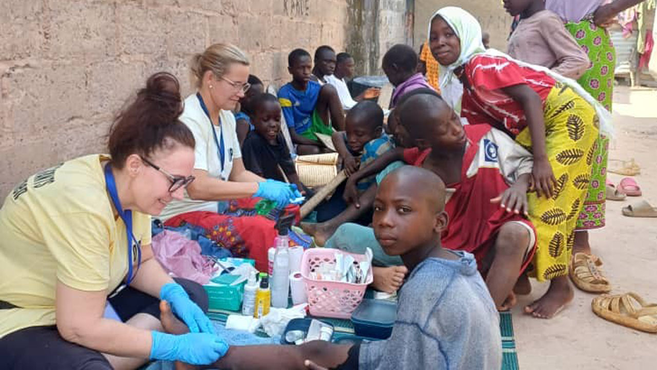 Volontärer på plats